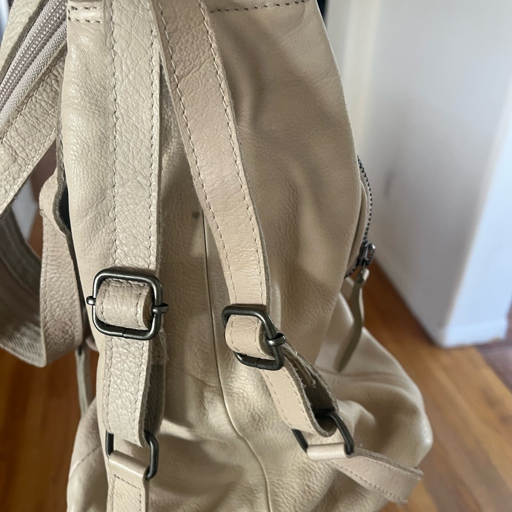 Stylish Cream Backpack - Picture 13 of 16